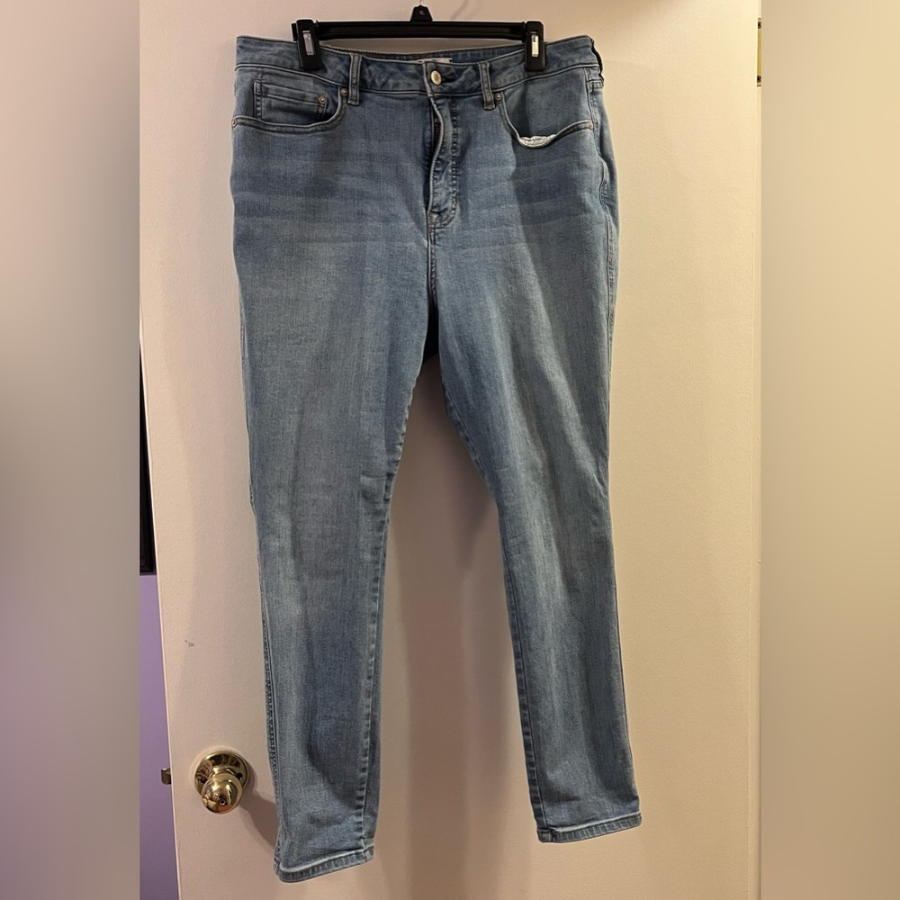 We the free jeans.  33” waist. EUC. - Picture 1 of 8